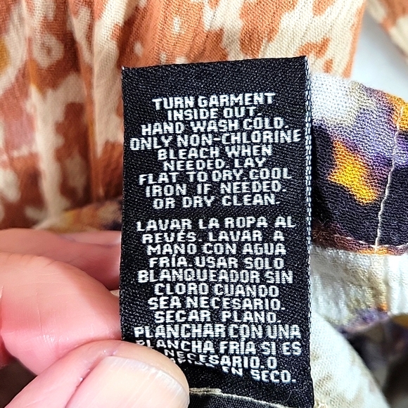 Zac&Rachel Pattern Print Button Top w Long Sleeves and tie dye Hemline Size 1X - Picture 6 of 8